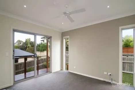 Property photo of 18 Long Island Drive Windaroo QLD 4207