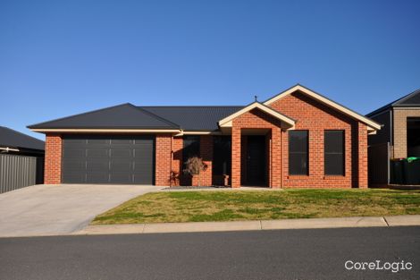 Property photo of 37 Wellington Drive Thurgoona NSW 2640