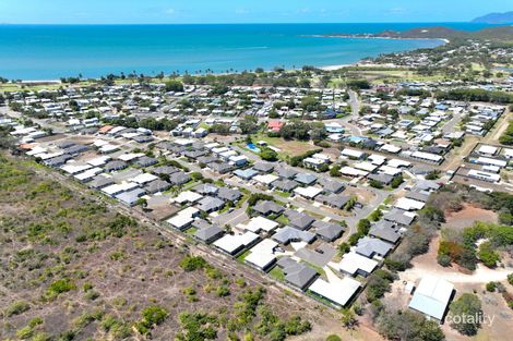 Property photo of 3 Fourth Close Bowen QLD 4805