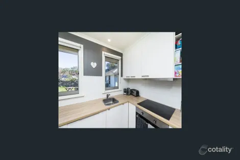 Property photo of 40 Boronia Crescent Karabar NSW 2620