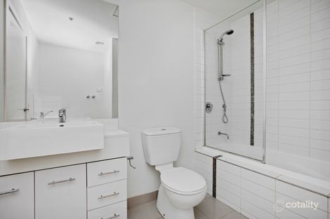 Property photo of 17/30 Lillimur Road Ormond VIC 3204