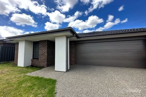 8 Tora Cres, Fraser Rise, VIC 3336
