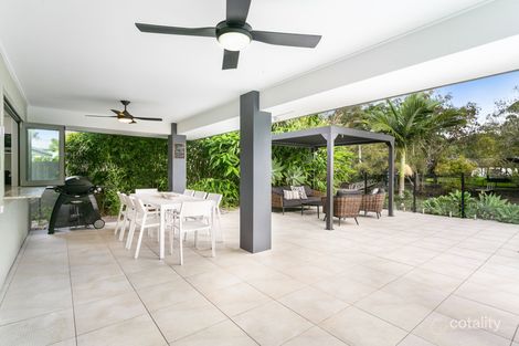 Property photo of 32 Whitsunday Drive Currumbin Waters QLD 4223