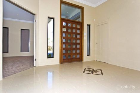 Property photo of 26 Yorston Place Ormiston QLD 4160