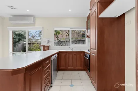 Property photo of 1/3 Fahey Place Donvale VIC 3111