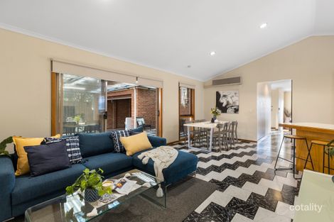 Property photo of 5 Bernard Hamilton Way Rowville VIC 3178