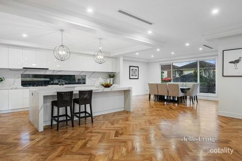 Property photo of 35 Jordan Grove Glen Waverley VIC 3150