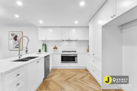 1/179 HIGH ST, BERWICK, VIC 3806