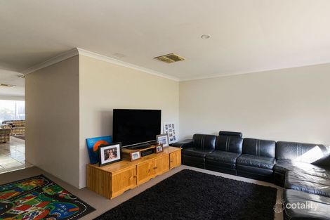 Property photo of 11 Mercer Court Leda WA 6170
