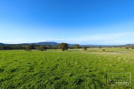 2 Franklings Rd, Harcourt North, VIC 3453