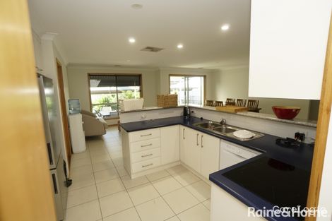 Property photo of 13 Dundale Crescent Estella NSW 2650