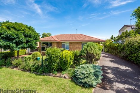 Property photo of 1/37 Barrymount Crescent Mount Lofty QLD 4350