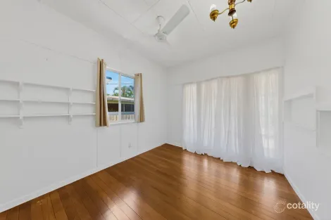 Property photo of 27 Main Street Beachmere QLD 4510