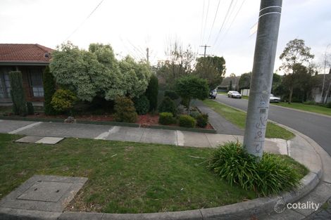 1 Lakeside Cres, Croydon Hills, VIC 3136