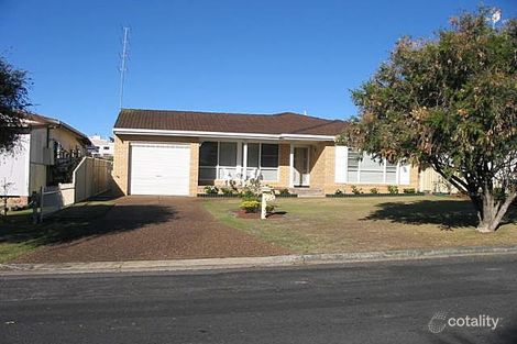 28 Mcgirr Ave, The Entrance, NSW 2261