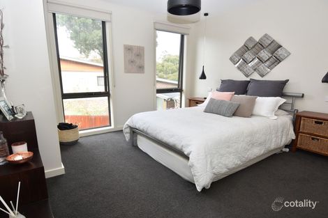 Property photo of 3/4 McCarthy Grove Montmorency VIC 3094