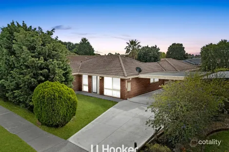 Property photo of 13 Lesdon Avenue Cranbourne VIC 3977
