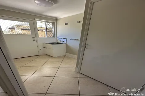 Property photo of 7 Ward Close South Gladstone QLD 4680