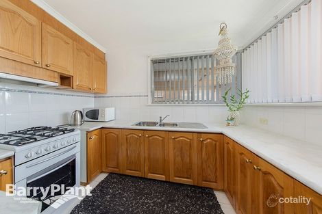 Property photo of 27 Gumtree Close St Albans VIC 3021