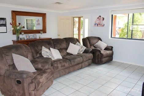 Property photo of 15 The Retreat Hillvue NSW 2340