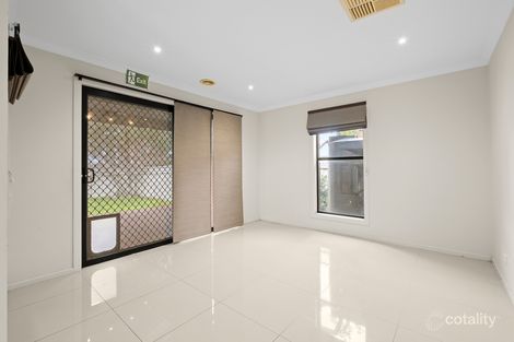 Property photo of 13 Thurvaston Crescent Cranbourne East VIC 3977