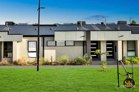 13 Bayview Walk, Thornhill Park, VIC 3335