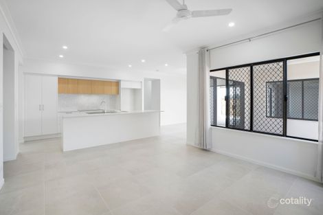 Property photo of 35 Tiller Circuit Trinity Beach QLD 4879