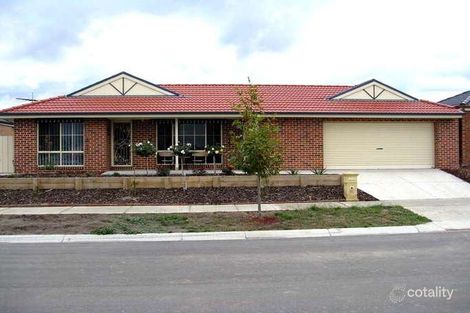 96 Sandalwood Dr, Pakenham, VIC 3810