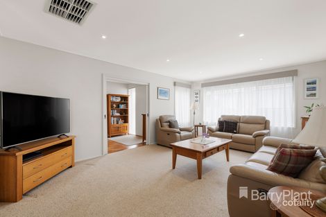 Property photo of 35 Ledbury Crescent Bundoora VIC 3083