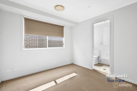 Property photo of 16 Colman Close Ropes Crossing NSW 2760