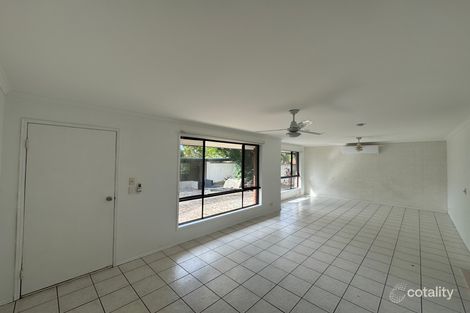 Property photo of 8 Barradine Crescent Helensvale QLD 4212