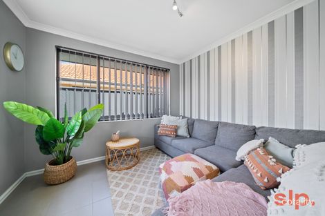 Property photo of 19 Bentham Turn Banksia Grove WA 6031