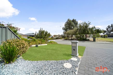 Property photo of 19 Bentham Turn Banksia Grove WA 6031