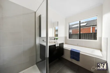Property photo of 9 Canunda Way Tarneit VIC 3029