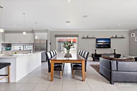 Property photo of 5 Hawkstowe Parade South Morang VIC 3752