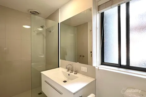 Property photo of 2/89 Ormond Road Elwood VIC 3184