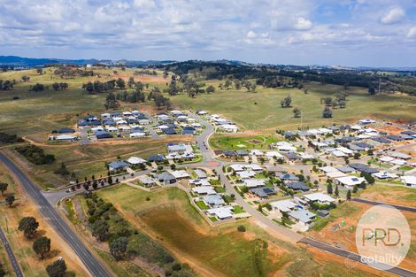 Property photo of 37 Watson Boulevard Lloyd NSW 2650