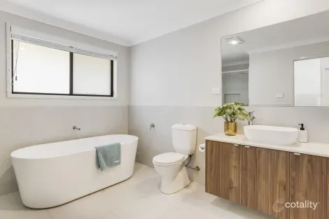 Property photo of 37 Tomerong Street Tullimbar NSW 2527