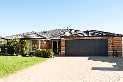 18 Drummond Gdns, Helena Valley, WA 6056