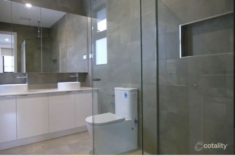 4/7 Churchill Ave, Chadstone, VIC 3148