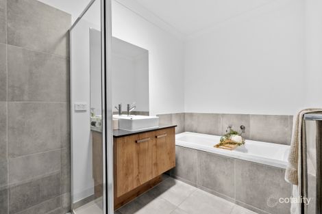 Property photo of 68 Yann Drive Wollert VIC 3750