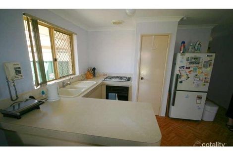 Property photo of 25 Norbertine Close Queens Park WA 6107