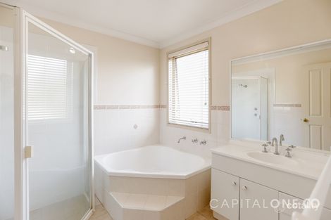 Property photo of 16 Silverbirch Avenue Mardi NSW 2259