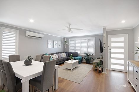 Property photo of 11 Pendant Parade Killarney Vale NSW 2261