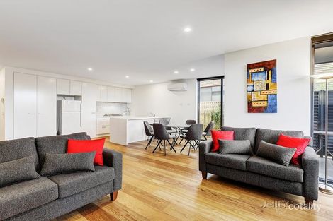 Property photo of 2/965 Doncaster Road Doncaster East VIC 3109