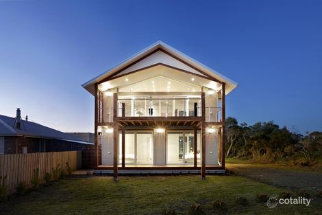 Property photo of 17 Lewis Street Port Welshpool VIC 3965