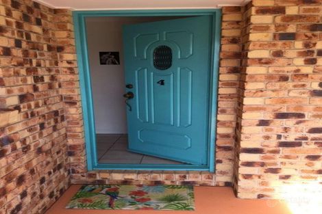 Property photo of 4 Day Place Sandstone Point QLD 4511