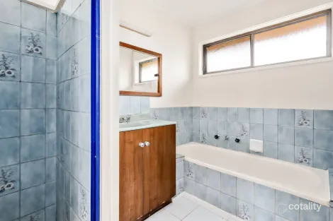 Property photo of 8 Wingarra Drive Grovedale VIC 3216