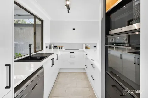 Property photo of 9/202 Central Street Labrador QLD 4215