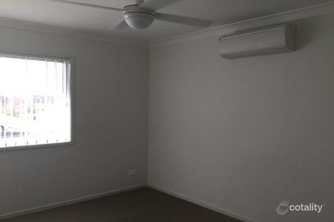 Property photo of 26 Nigella Circuit Hamlyn Terrace NSW 2259